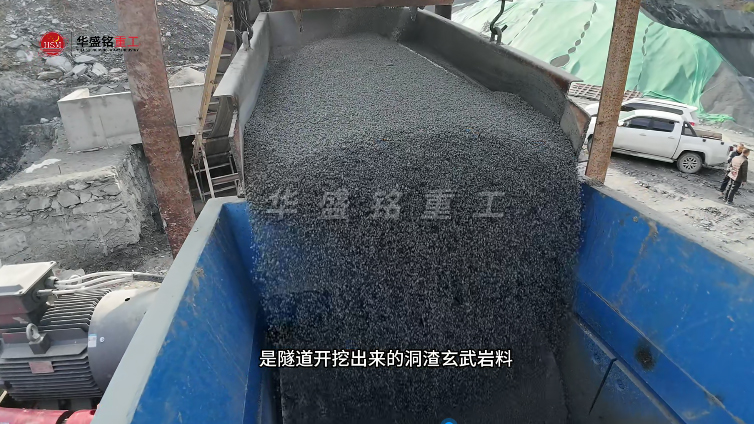 液壓對輥制砂機(jī) 液壓對輥制砂機(jī)