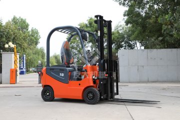 你知道，如何給叉車鉛酸電池“續(xù)命”嗎？