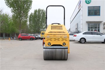 鋼輪式壓路機(jī)和輪胎壓路機(jī)有什么區(qū)別？